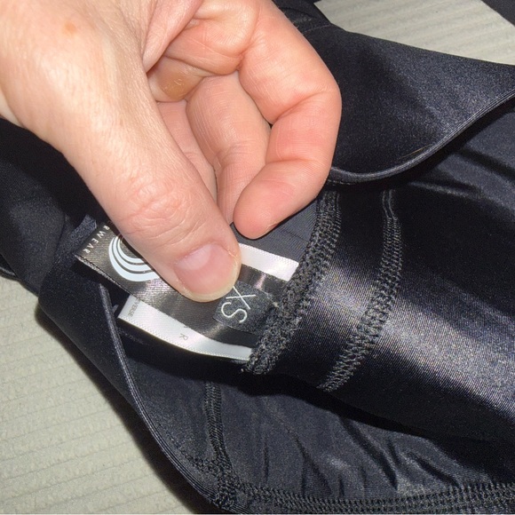 Ryderwear Shiny Leggings - Picture 3 of 5